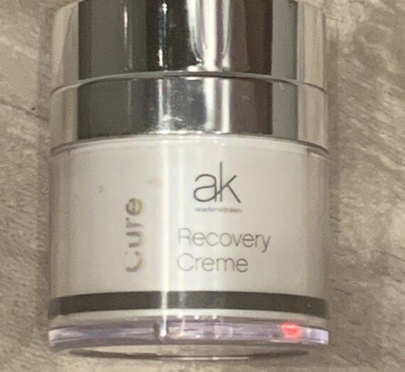 AK Akademikliniken Cure recovery cream