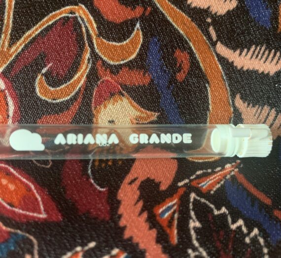 Ariana Grande Cloud parfymprov