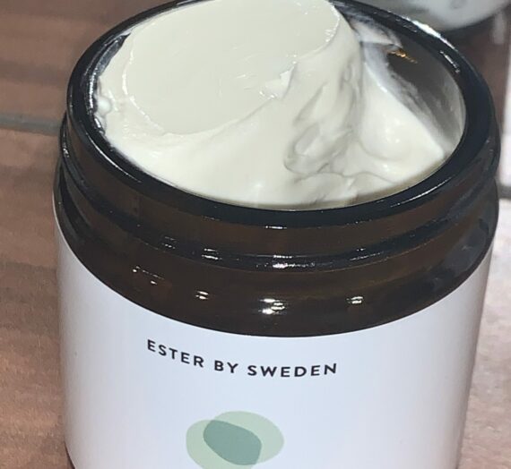 Ester by Sweden Nordic Chill clay mask