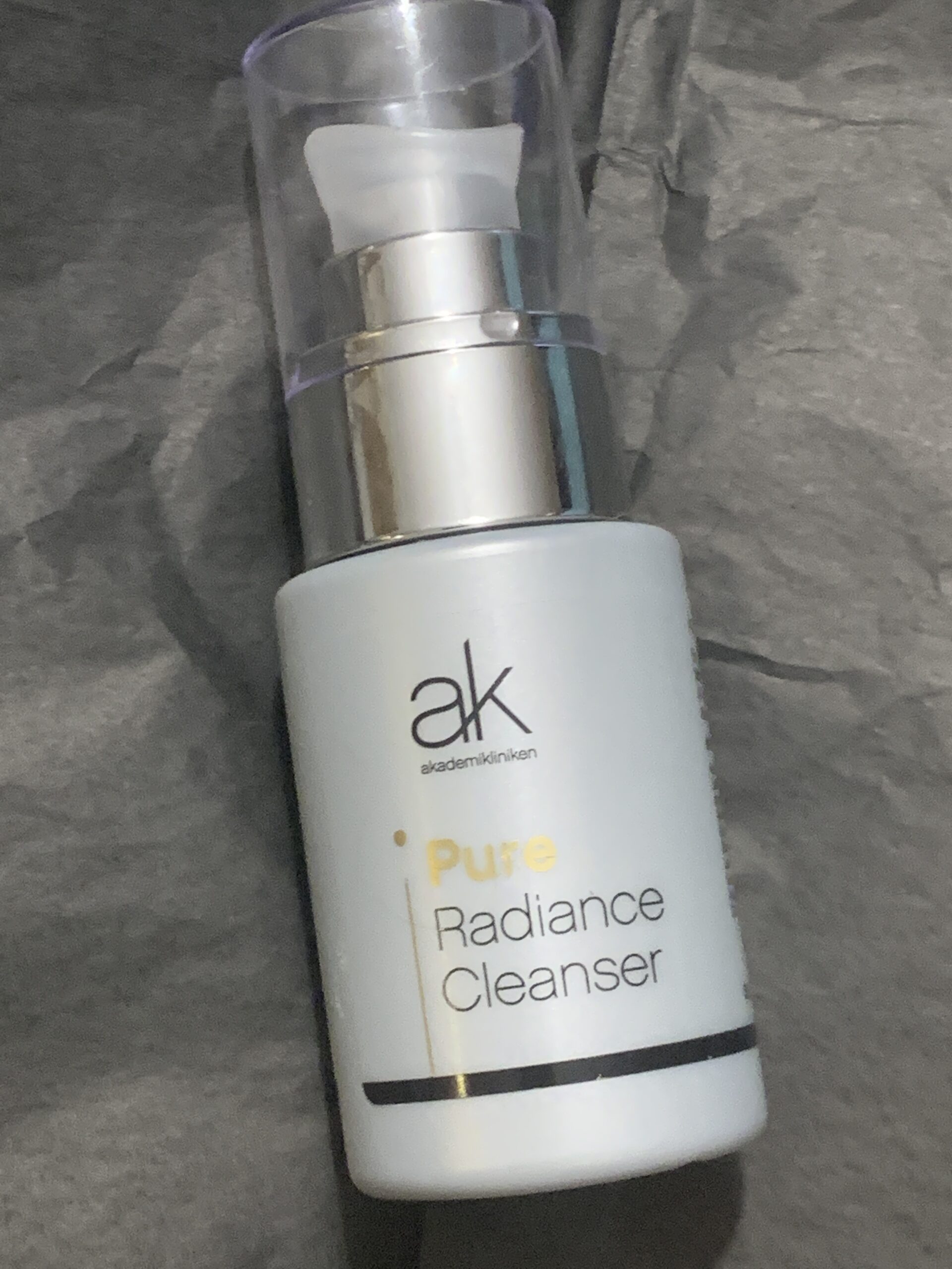 AK Pure Radiance Cleanser