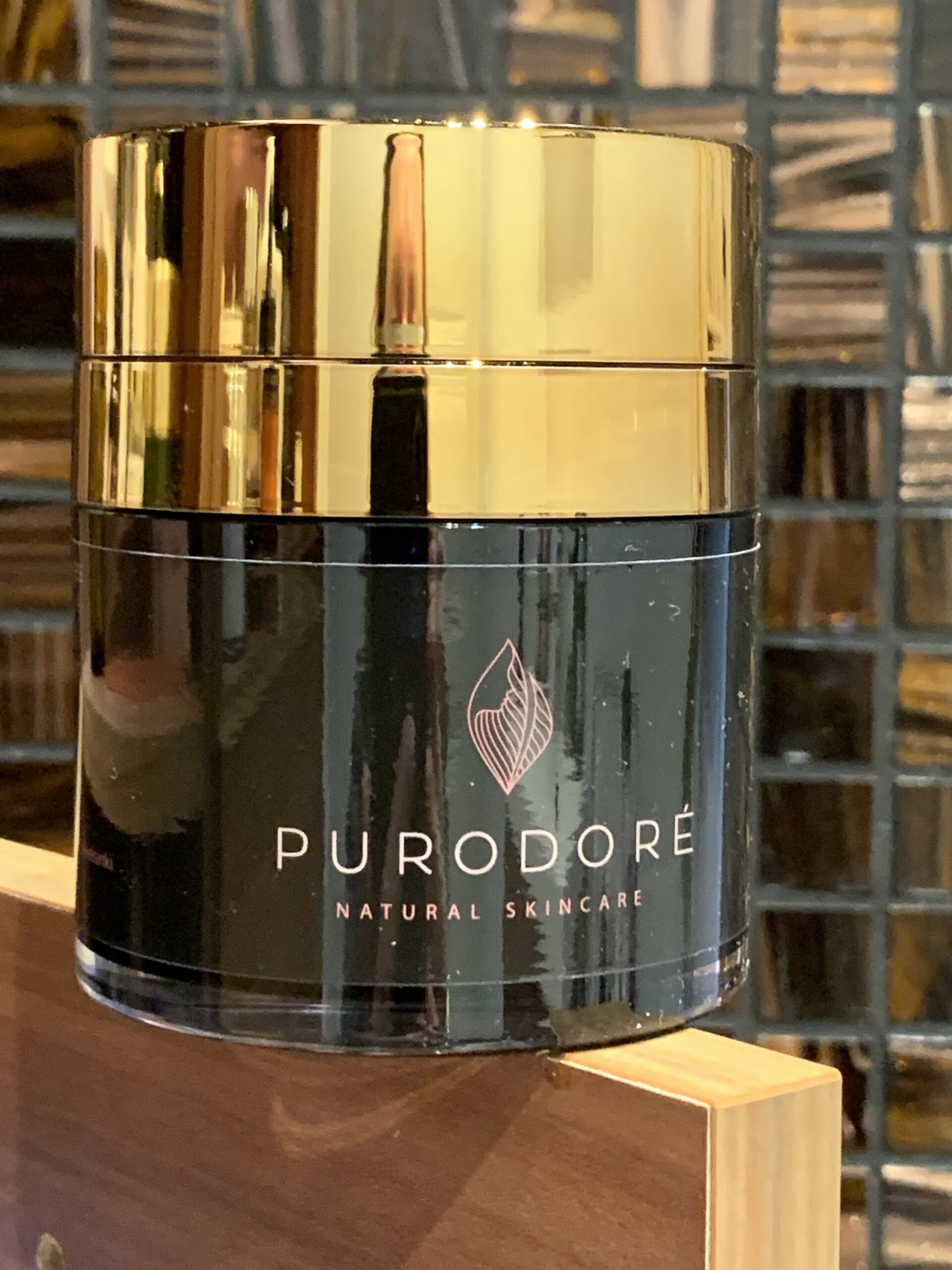 Purodoré revitalizing day and night gold cream