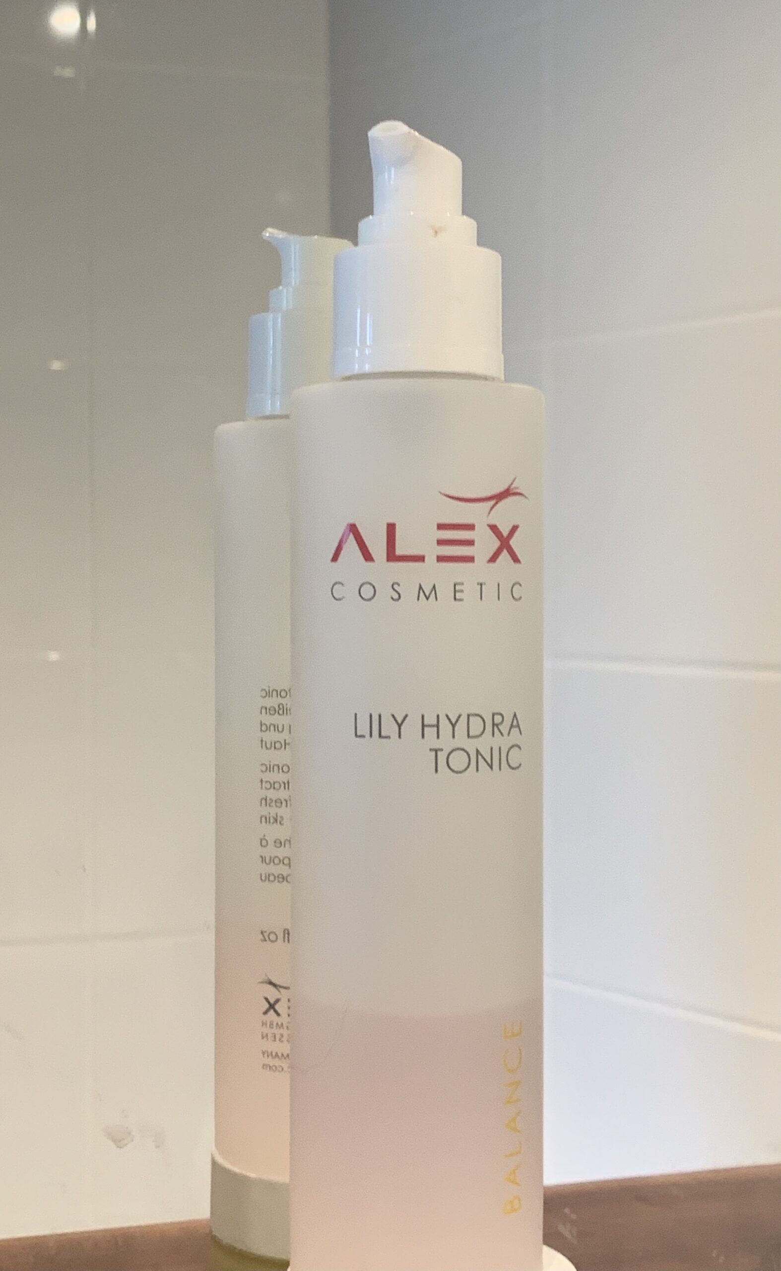 Alex Cosmetics Lily Hydra Tonic
