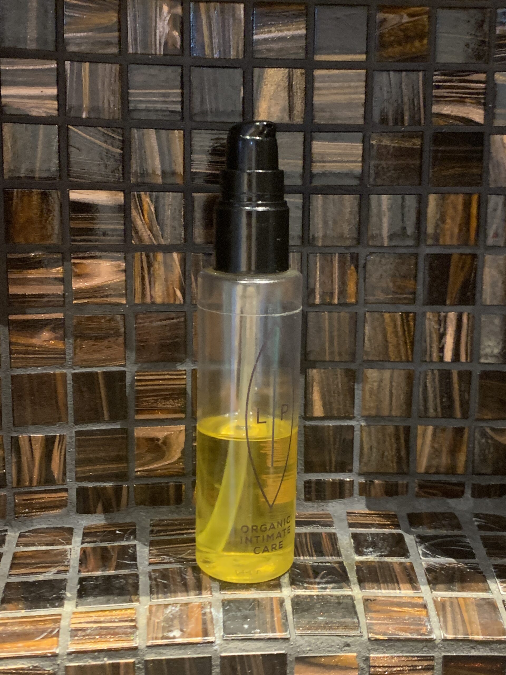 Lip organic intimate care cleansing oil