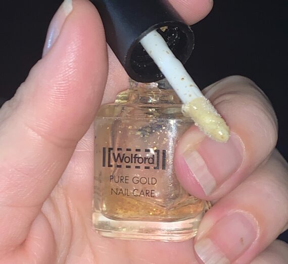 Wolford pure gold nail care