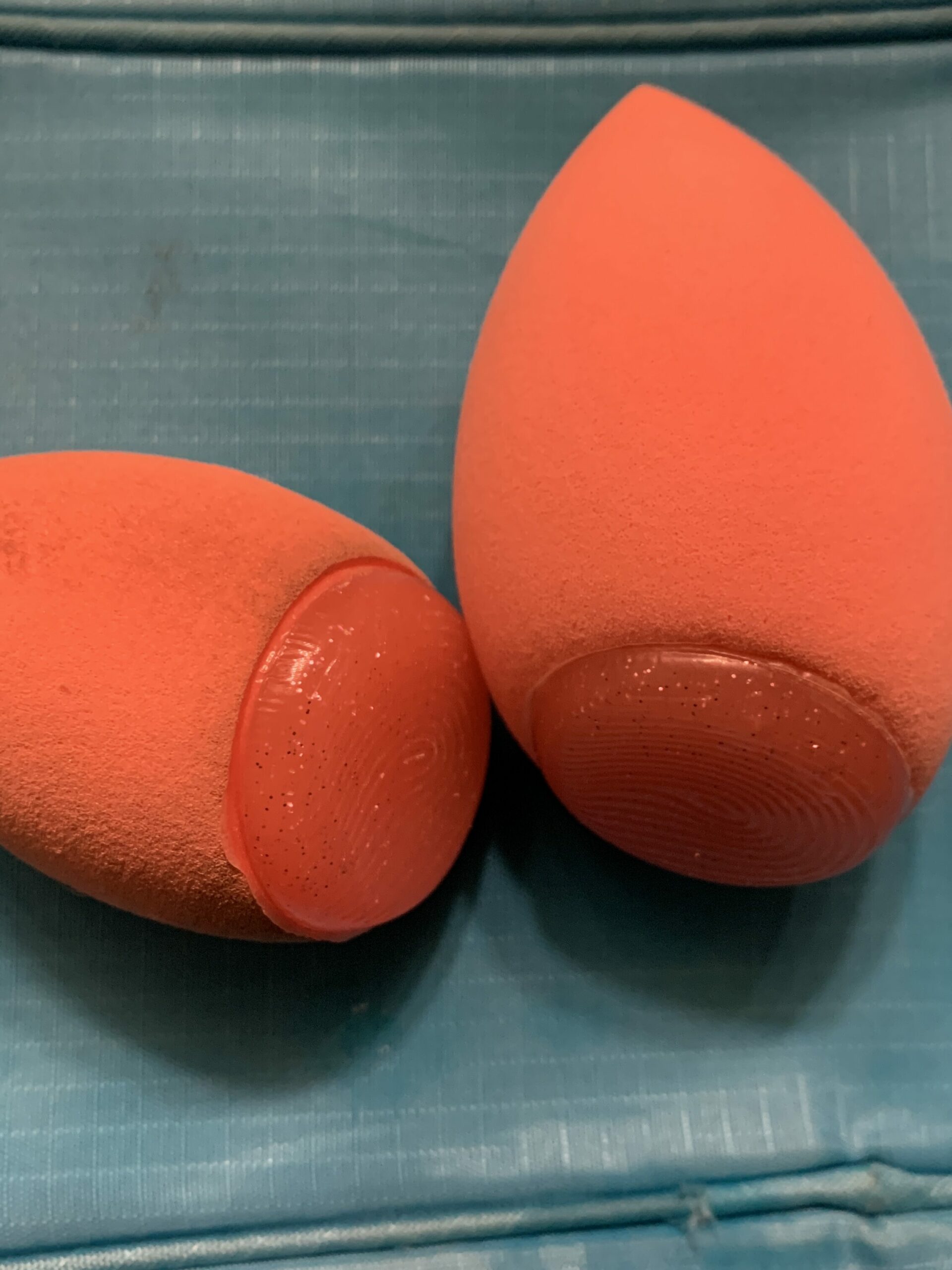Real Techniques miracle mixing sponge