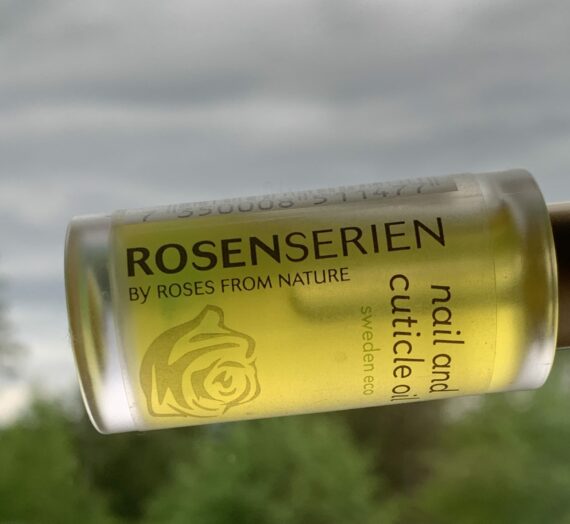 Rosenserien nail and cuticle oil