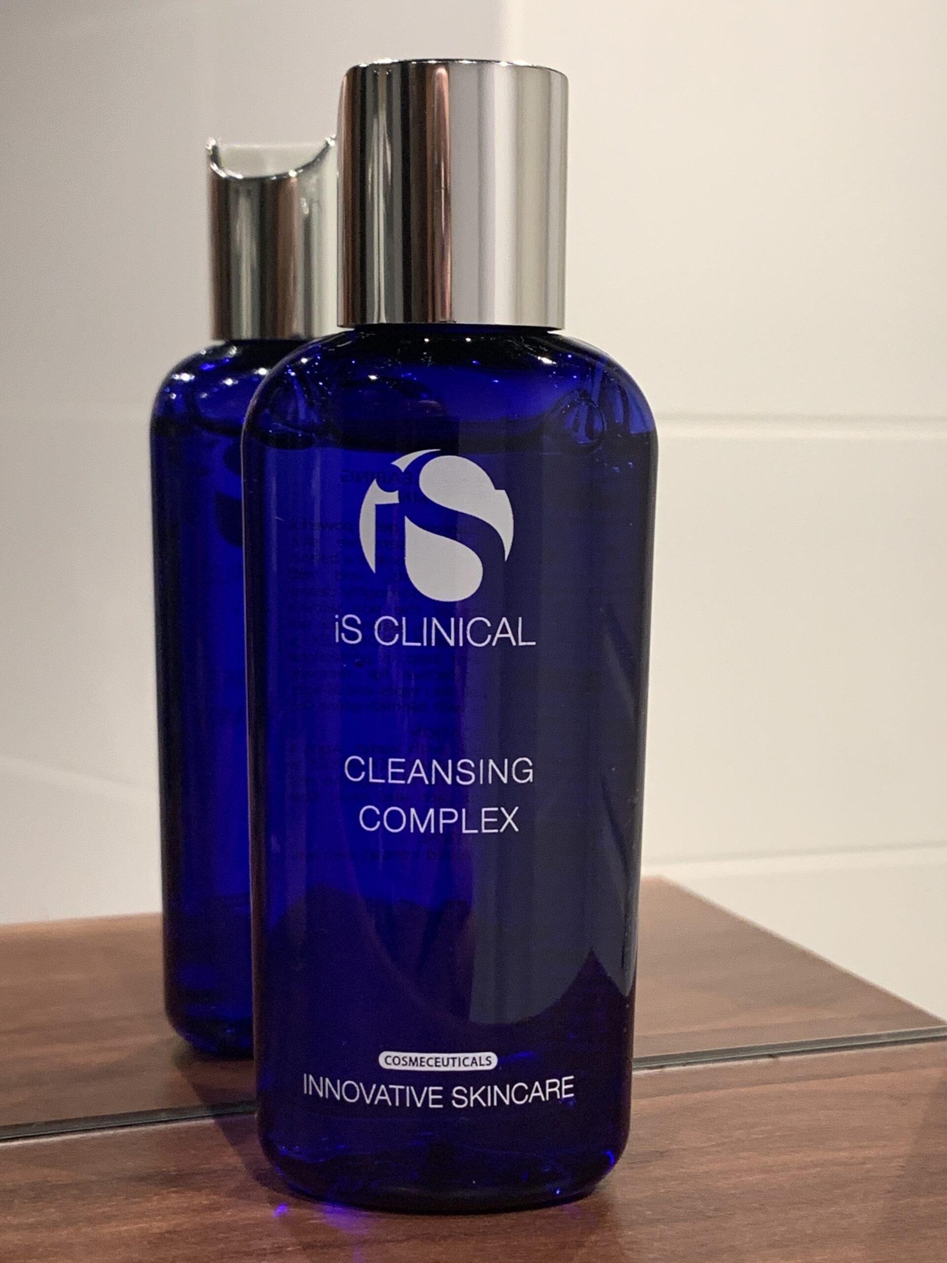 IS Clinical cleansing complex