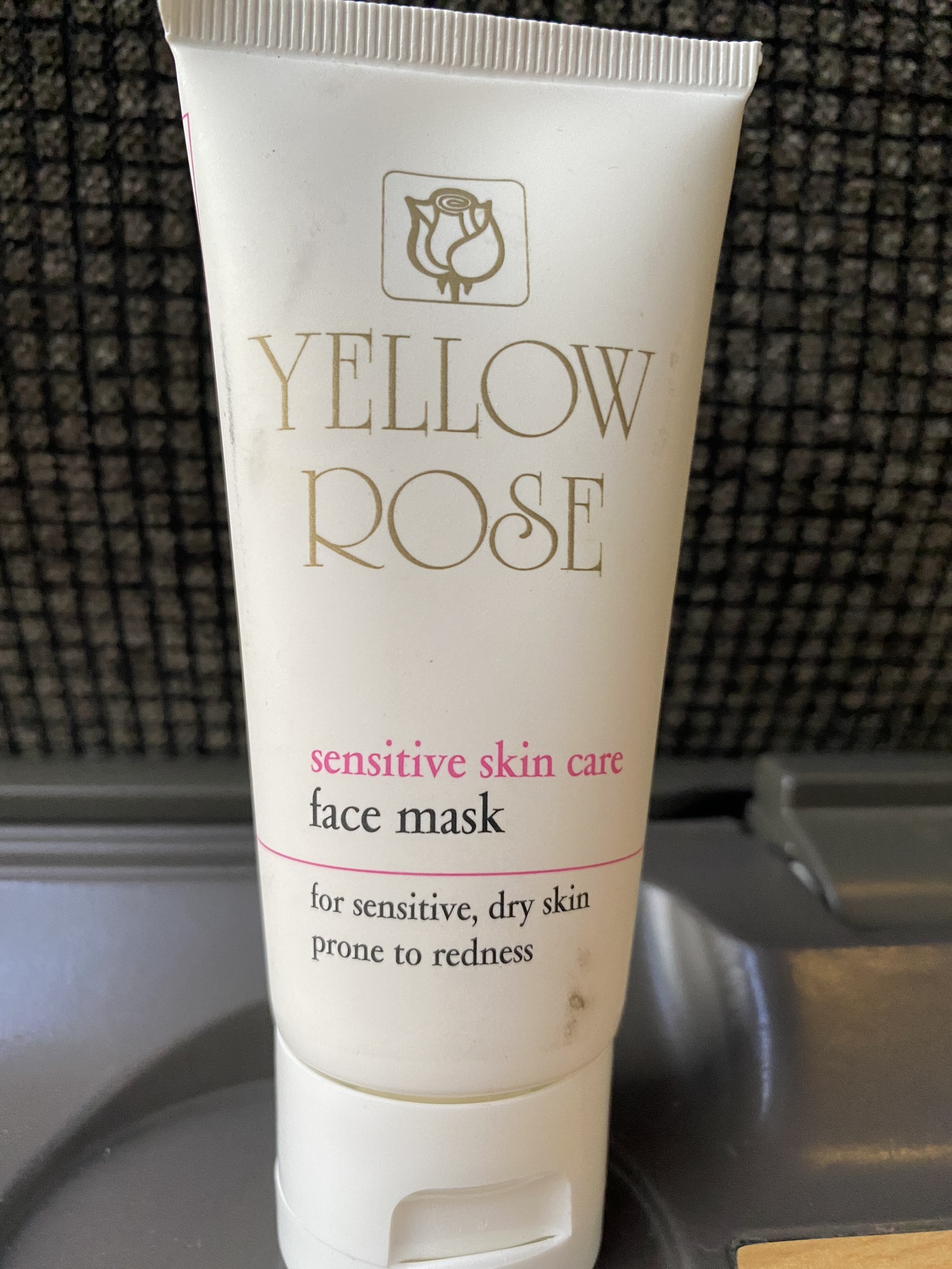 Yellow rose sensitive skin care face mask