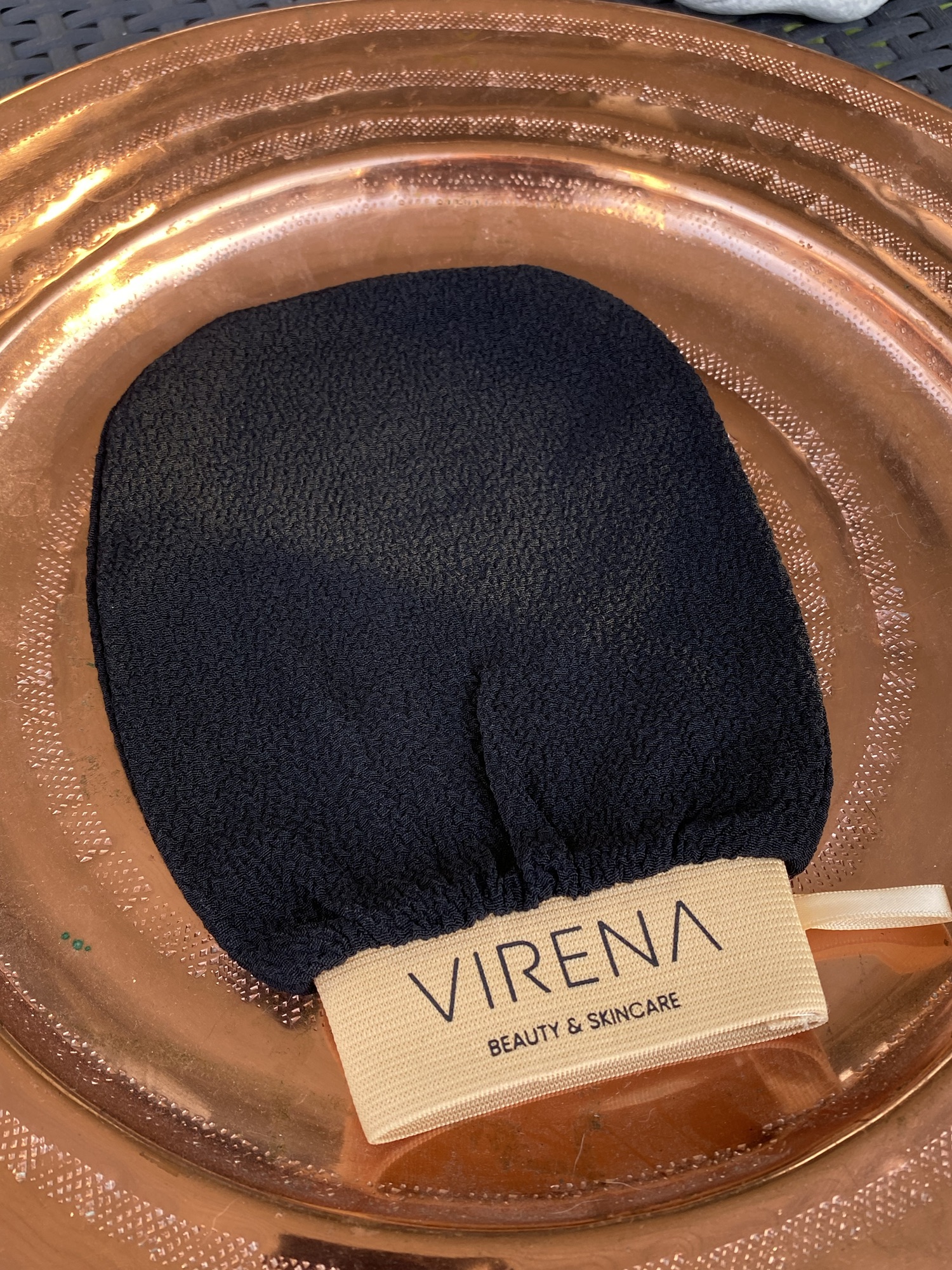 Virena exfoliating mitt